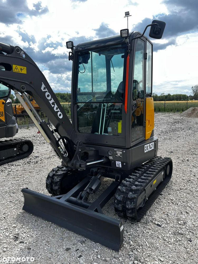Volvo ECR25D rok prod. 2026, Nowa Koparka Dealer PL - 1