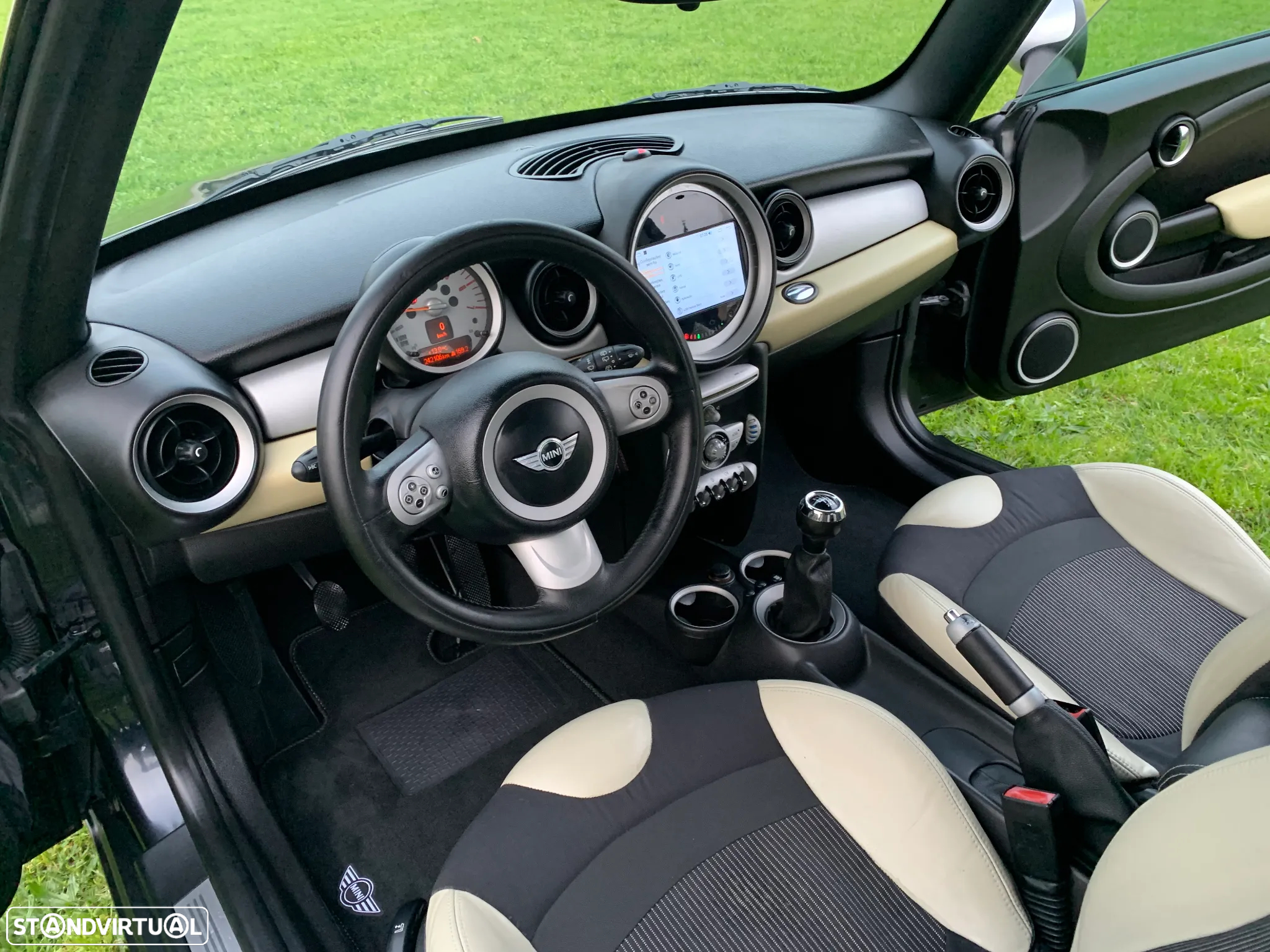 MINI 3 Portas Cooper D - 3