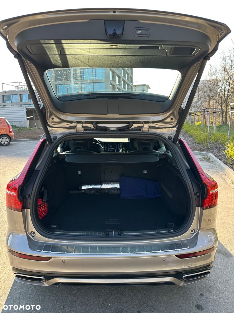 Volvo V60 T8 AWD Plug-In Hybrid Inscription - 12