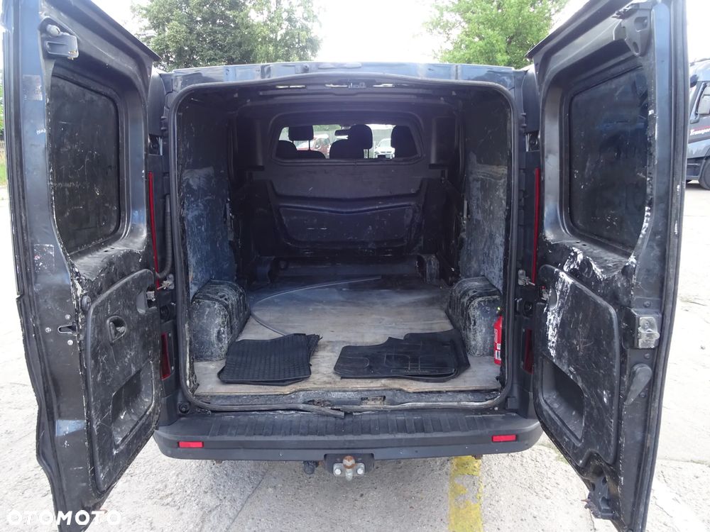 Opel Vivaro - 10