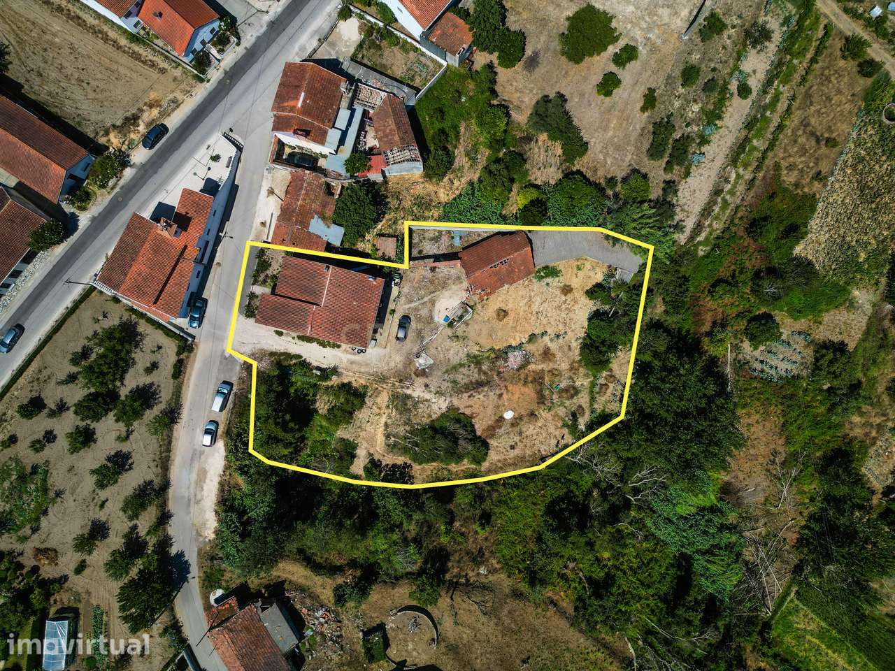Moradia T3 com Garagem e Terreno a 20 minutos dos Centros de Pombal e - Grande imagem: 2/45