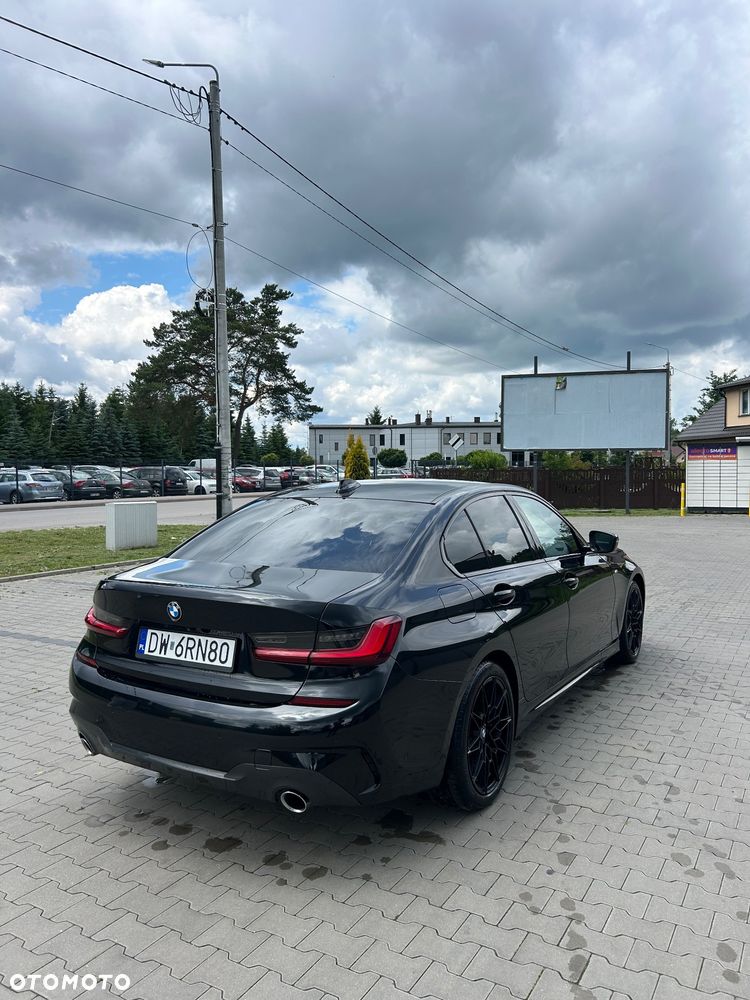 BMW Seria 3 320d xDrive mHEV M Sport - 3