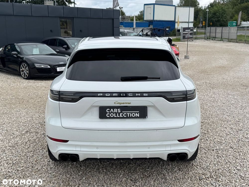 Porsche Cayenne - 6