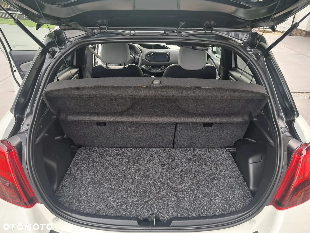 Toyota Yaris - 30