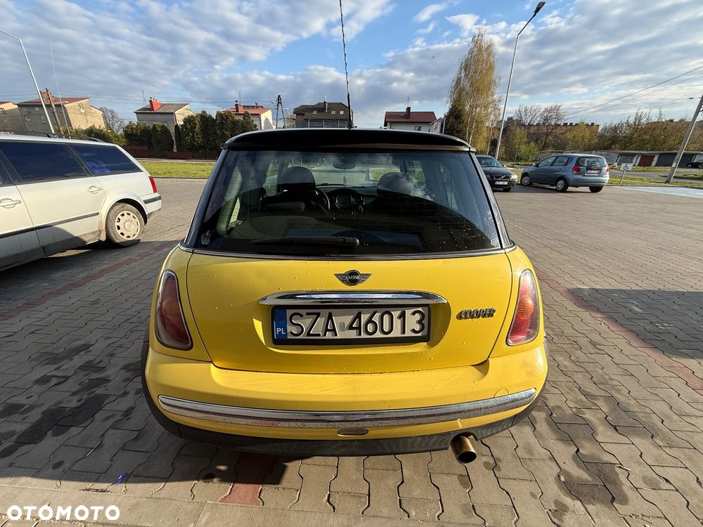 MINI Cooper Standard - 3