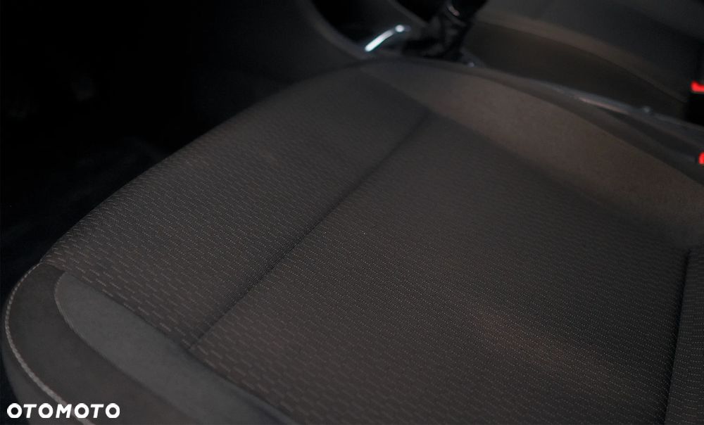 Skoda RAPID 1.2 TSI Elegance - 8
