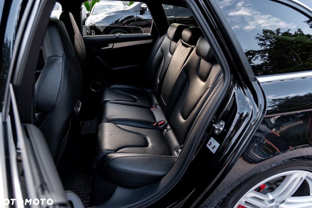 Audi A4 Avant 2.0 TDI DPF quattro S line Sportpaket (plus) - 20