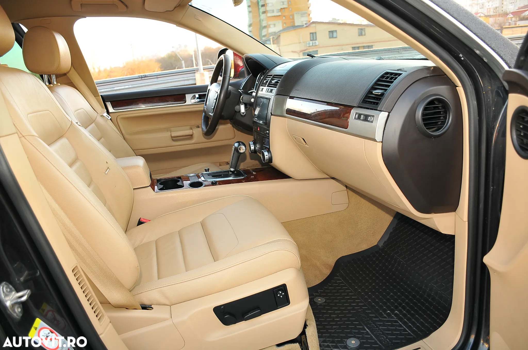 Volkswagen Touareg - 7