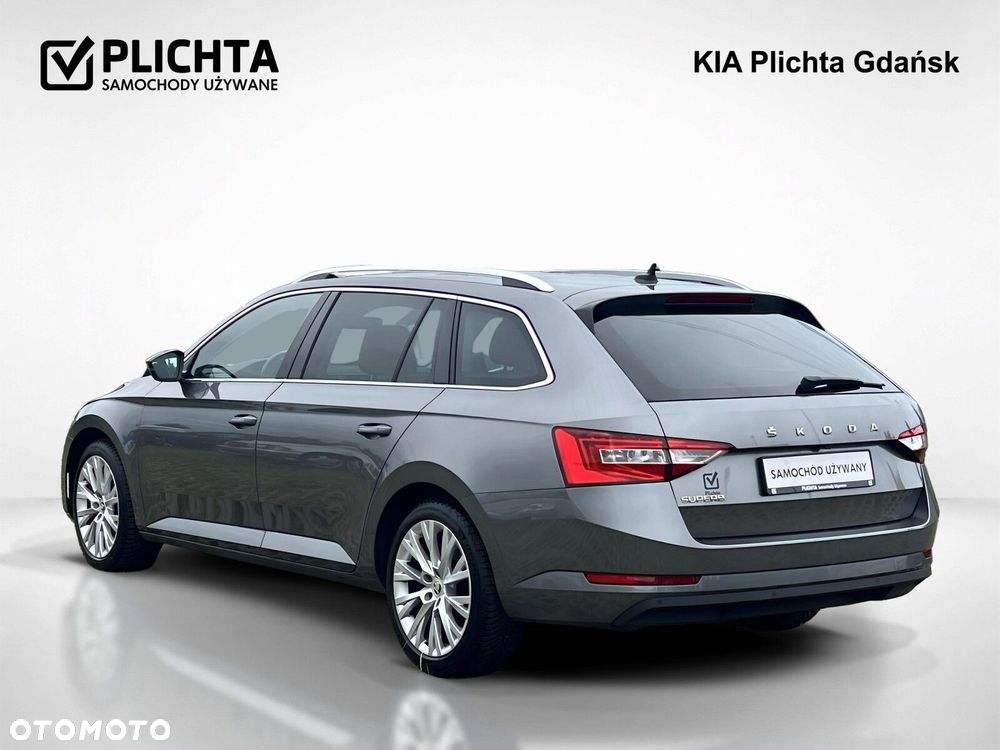 Skoda Superb 2.0 TDI SCR Style DSG - 4