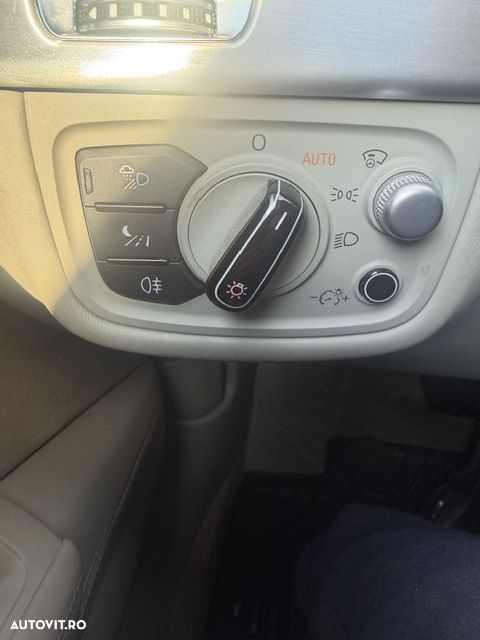 Audi A8 - 8