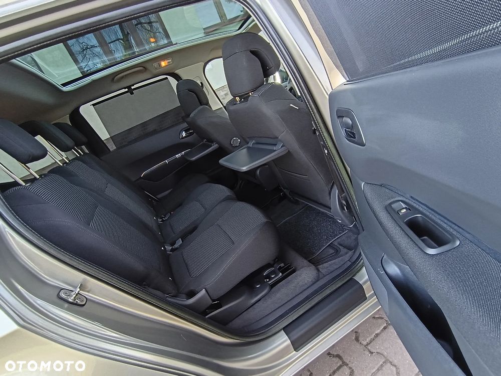 Peugeot 5008 1.6 HDi Premium - 12