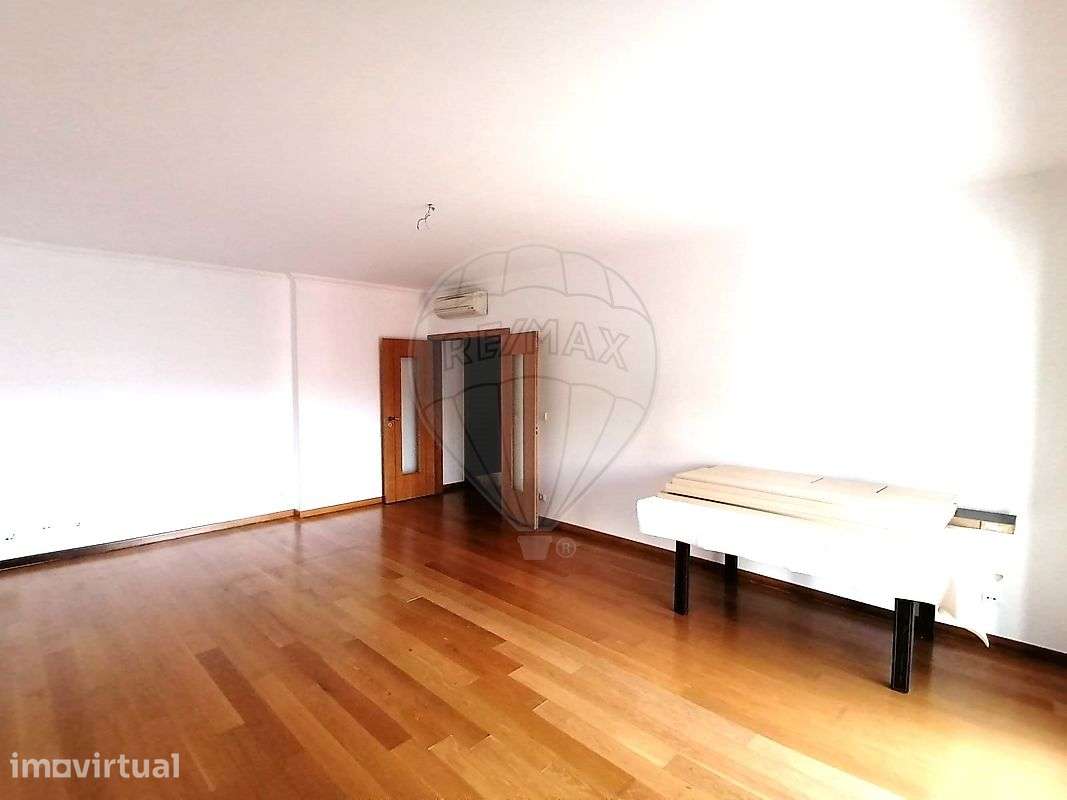 Apartamento T2 para arrendamento - Grande imagem: 4/18