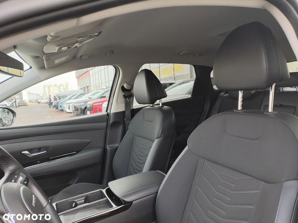 Hyundai Tucson 1.6 T-GDi 48V-Hybrid 2WD DCT Select - 11