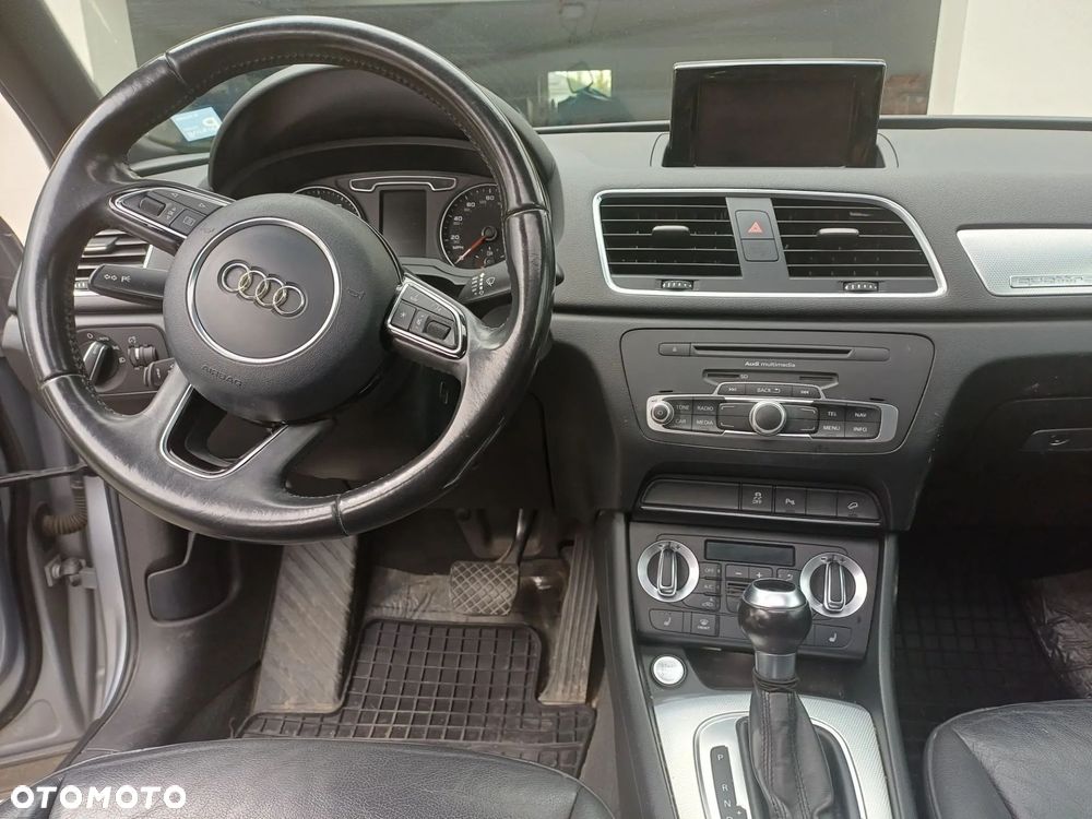 Audi Q3 2.0 TFSI Quattro S tronic design - 10