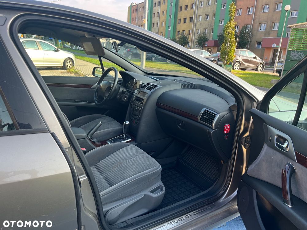 Peugeot 407 - 12