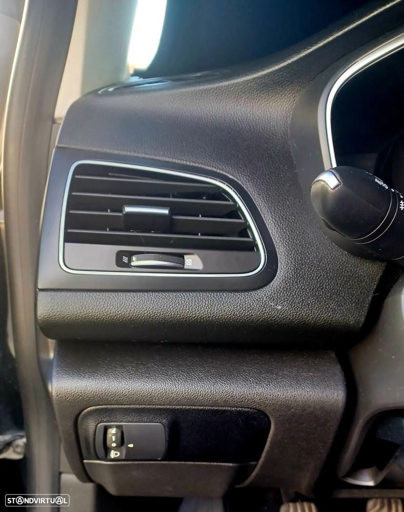 Renault Mégane Sport Tourer - 7