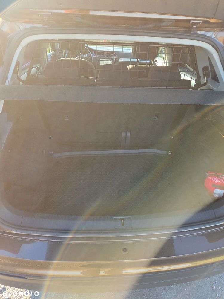 Volkswagen Tiguan - 12