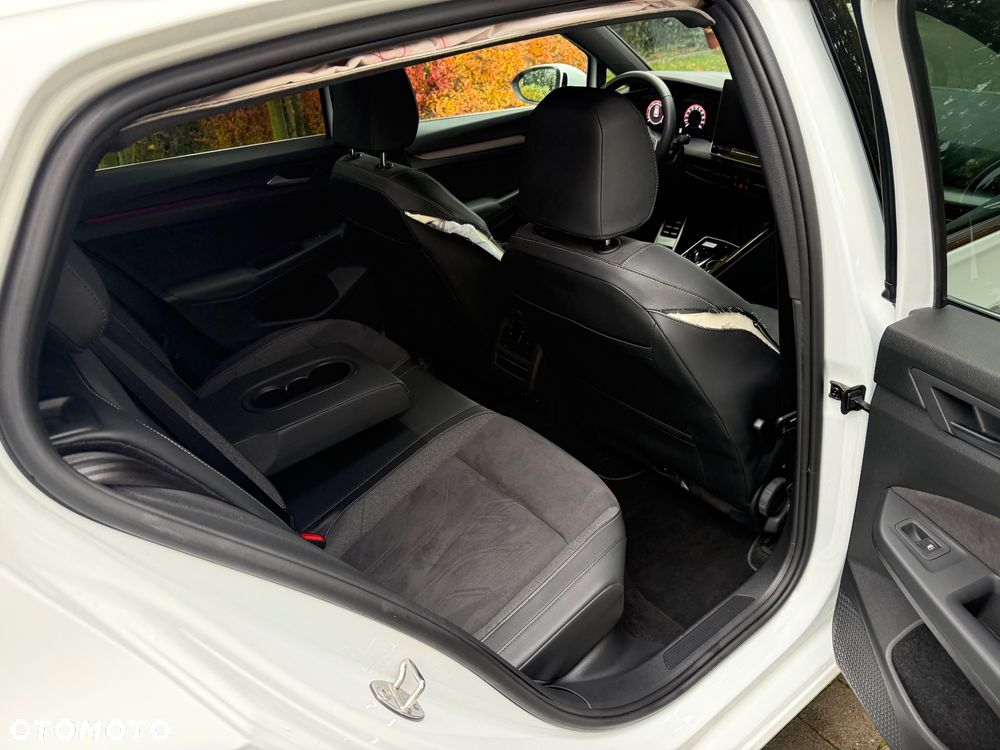 Volkswagen Golf 1.5 eTSI mHEV Edition 50 DSG - 24
