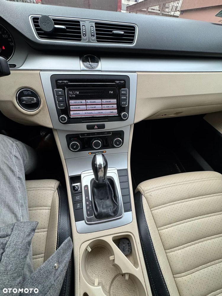 Volkswagen Passat 2.0 TSI Highline DSG - 2