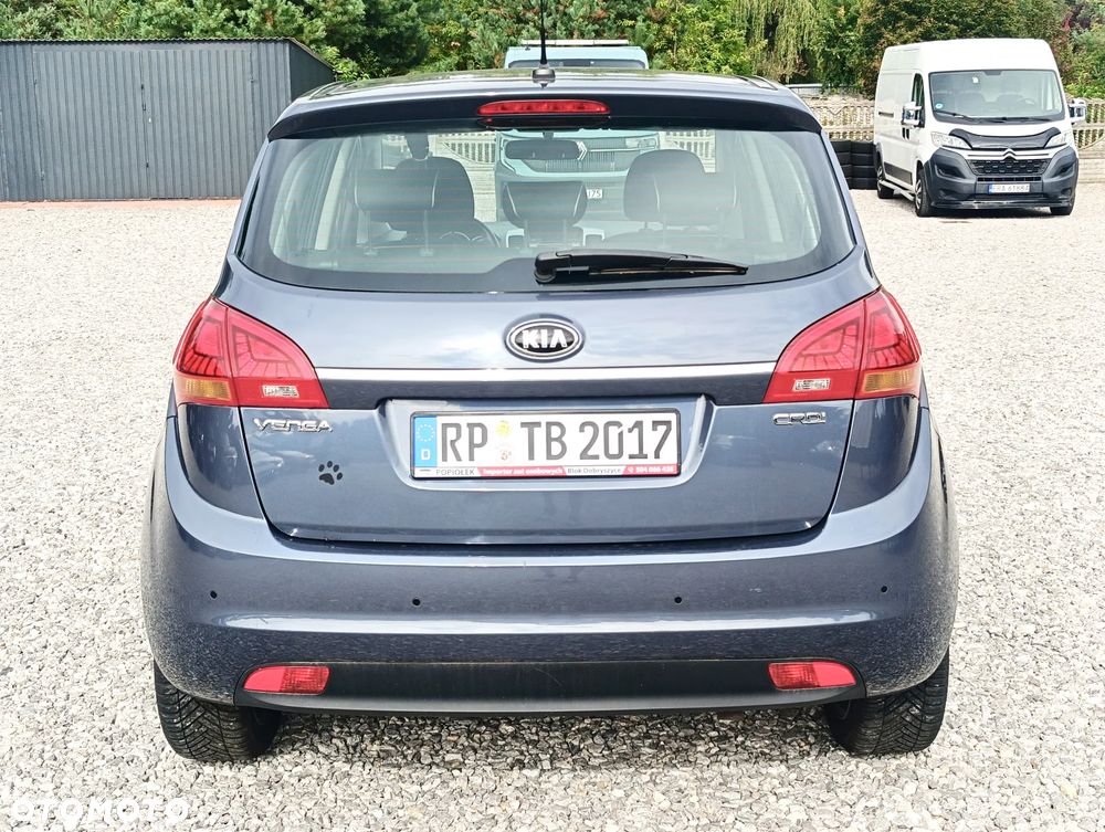 Kia Venga 1.6 CRDi 128 Dream Team Edition - 11