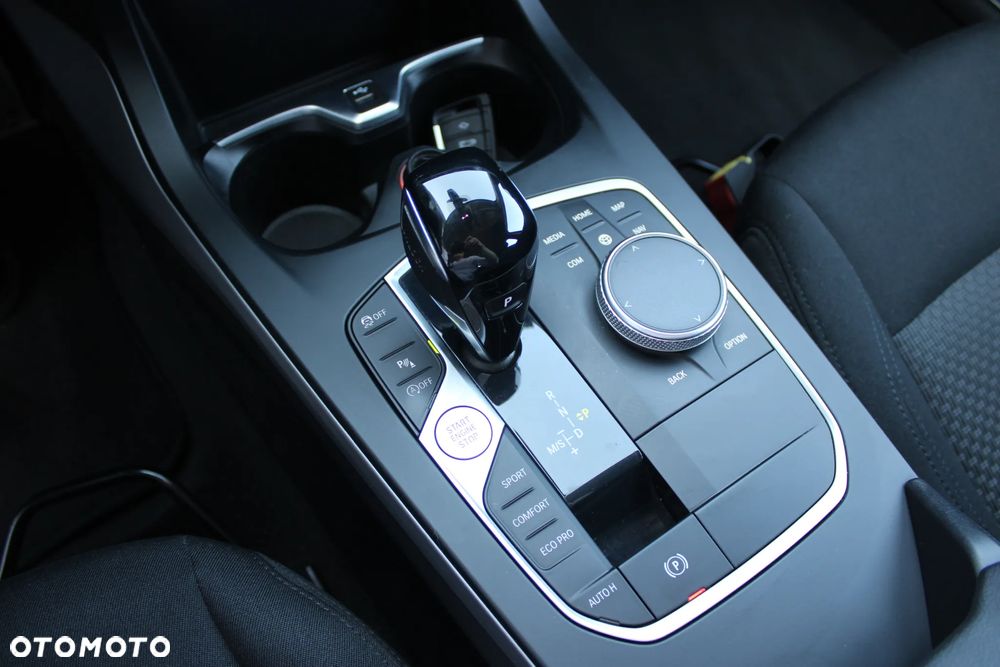 BMW Seria 1 118i Advantage - 21