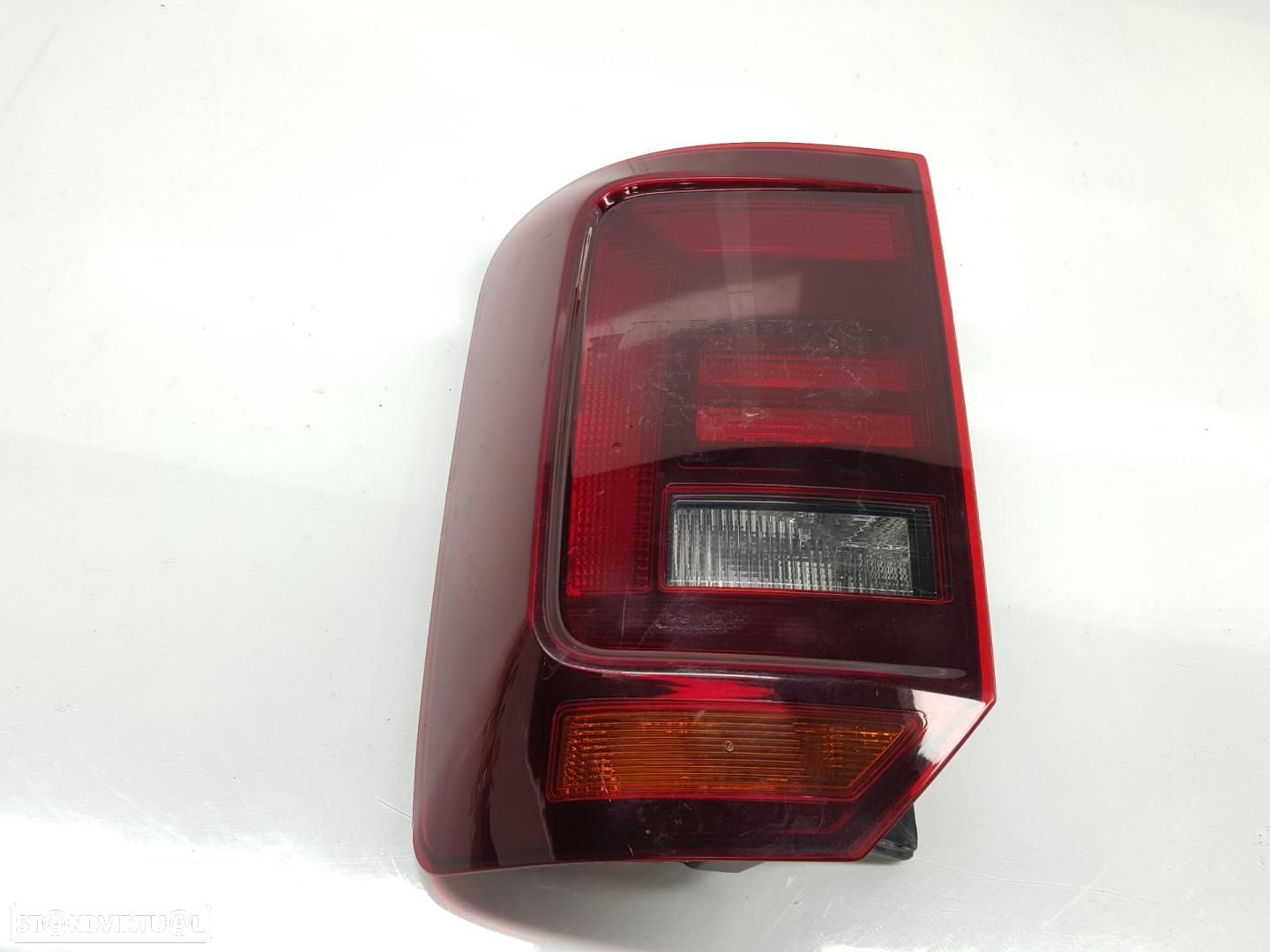 FAROLIM TRASEIRO DIREITO VOLKSWAGEN CADDY PROFESIONAL SA03.2015 - 1