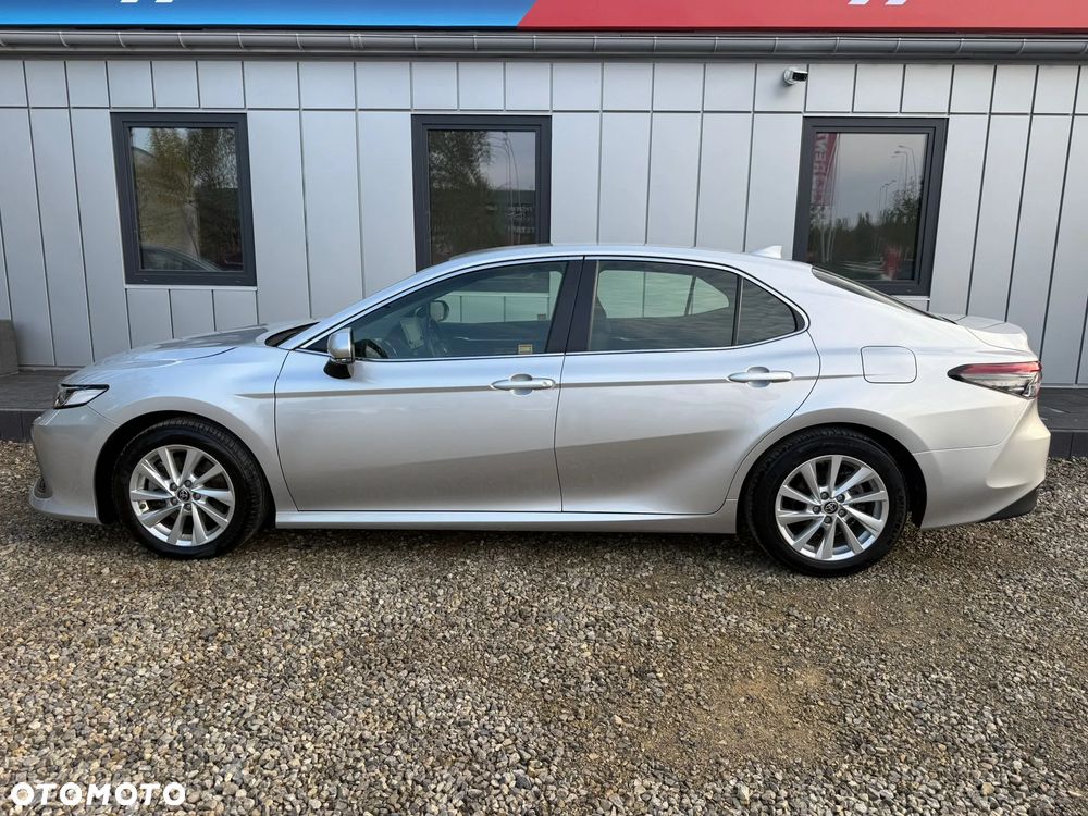 Toyota Camry 2.5 Hybrid Comfort CVT - 2