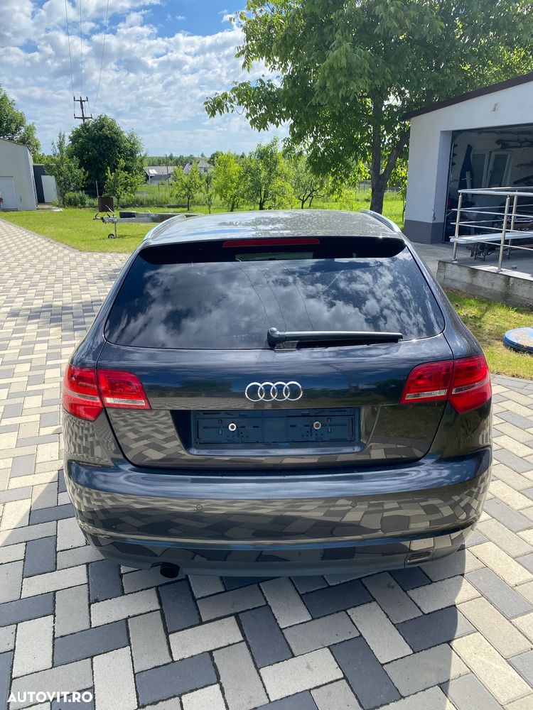 Audi A3 Sportback 1.6 TDI DPF Ambiente - 3