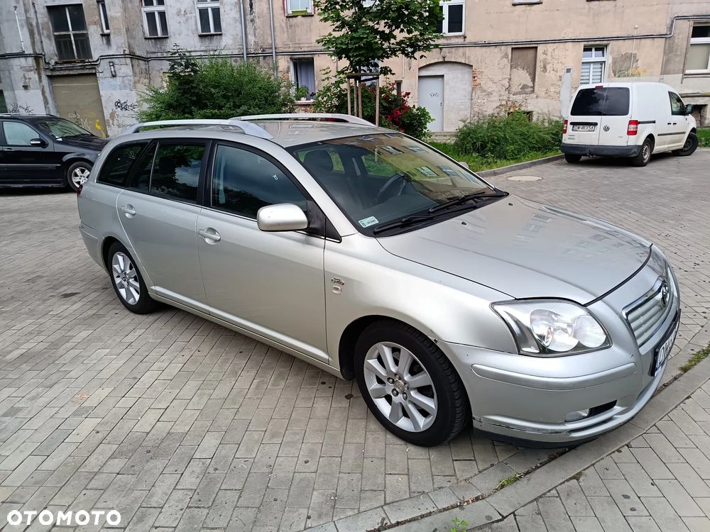 Toyota Avensis 2.0 D-4D Sol - 4