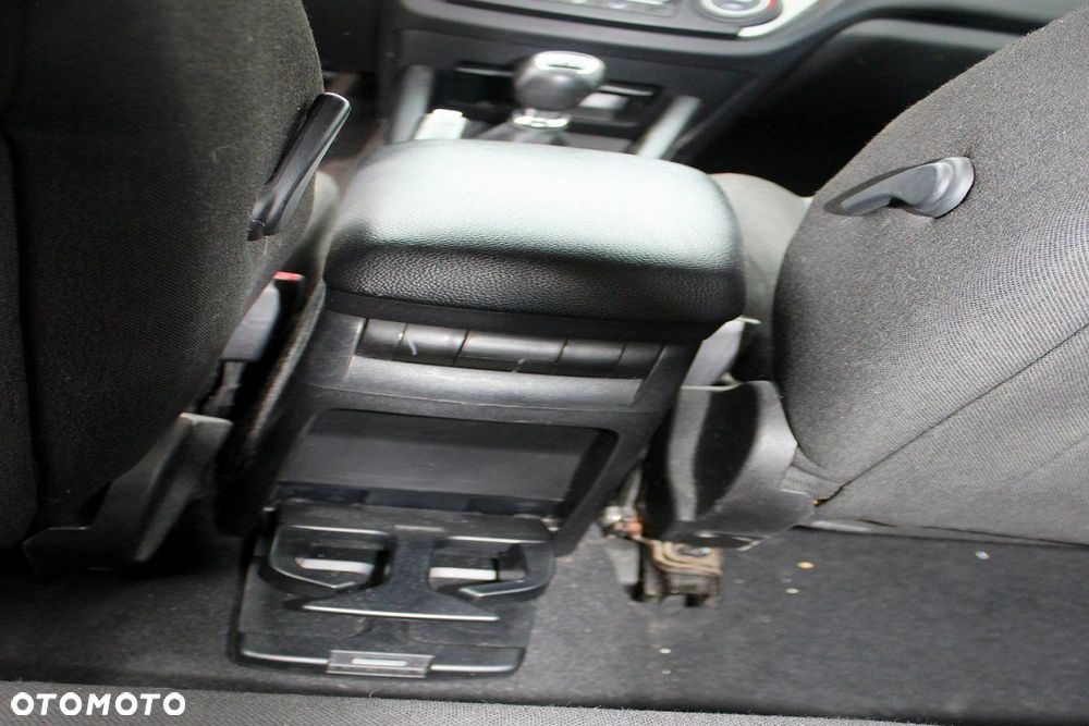 Kia Ceed I Lift ED 2011 1.4i G4FA Kombi (MASKA, ZDERZAK, LAMPA, BŁOTNIK, DRZWI, SZYBA, FOTEL) - 8