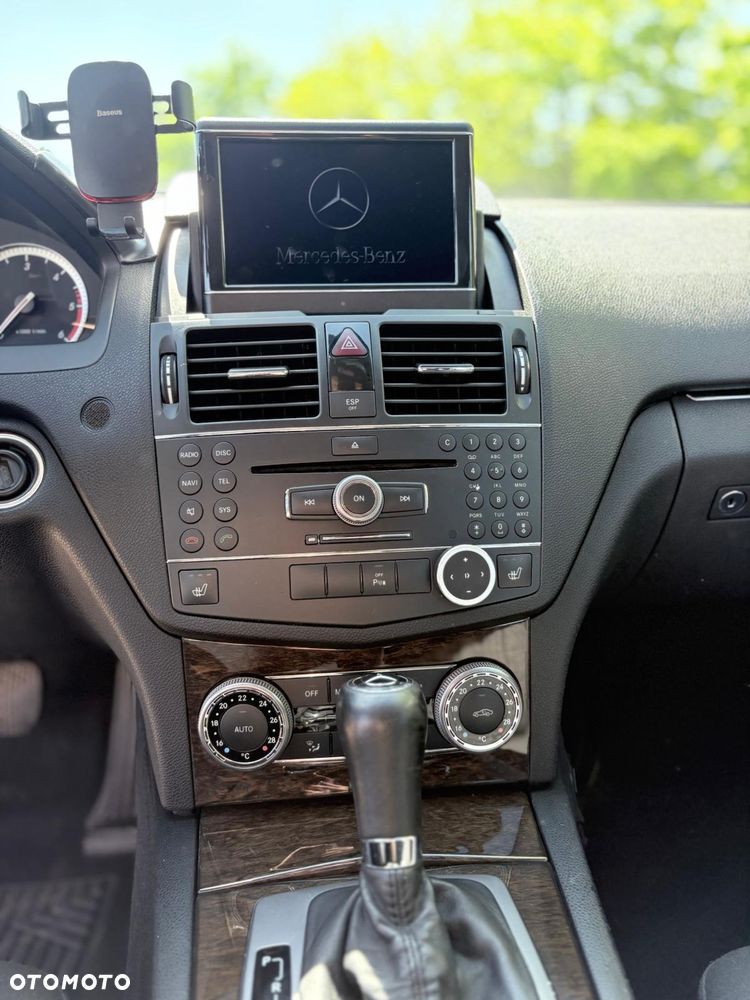 Mercedes-Benz Klasa C 220 CDI DPF Automatik Elegance - 16
