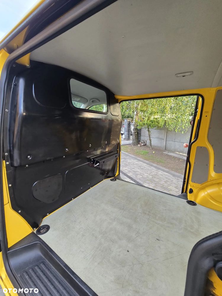 Volkswagen Transporter Lang EU5 - 16