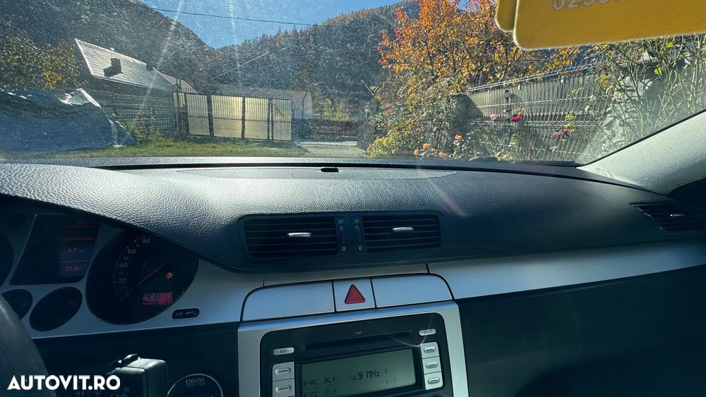 Volkswagen Passat 2.0TDI Comfortline DPF - 19