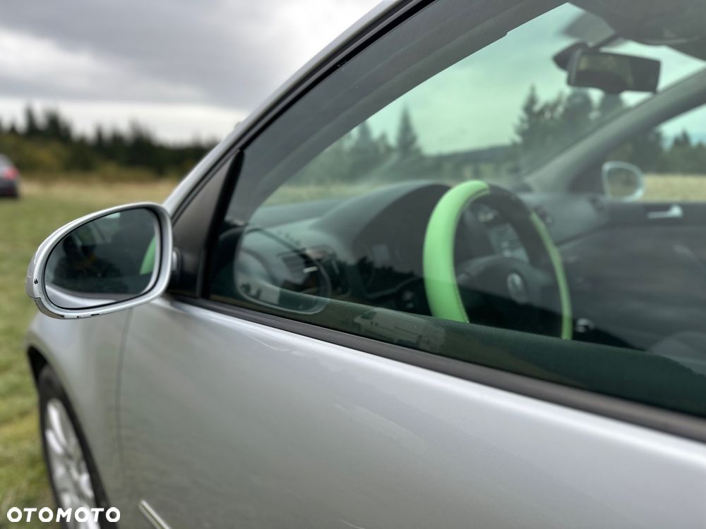 Volkswagen Golf V 1.9 TDI Comfortline - 11