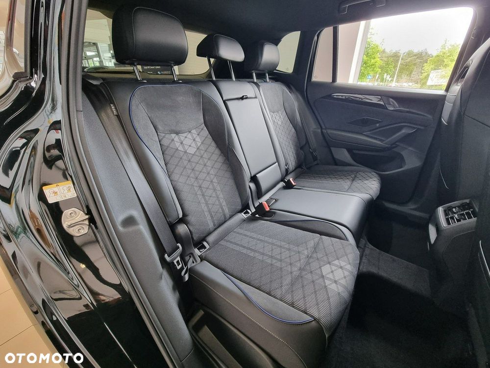 Volkswagen Tiguan - 13