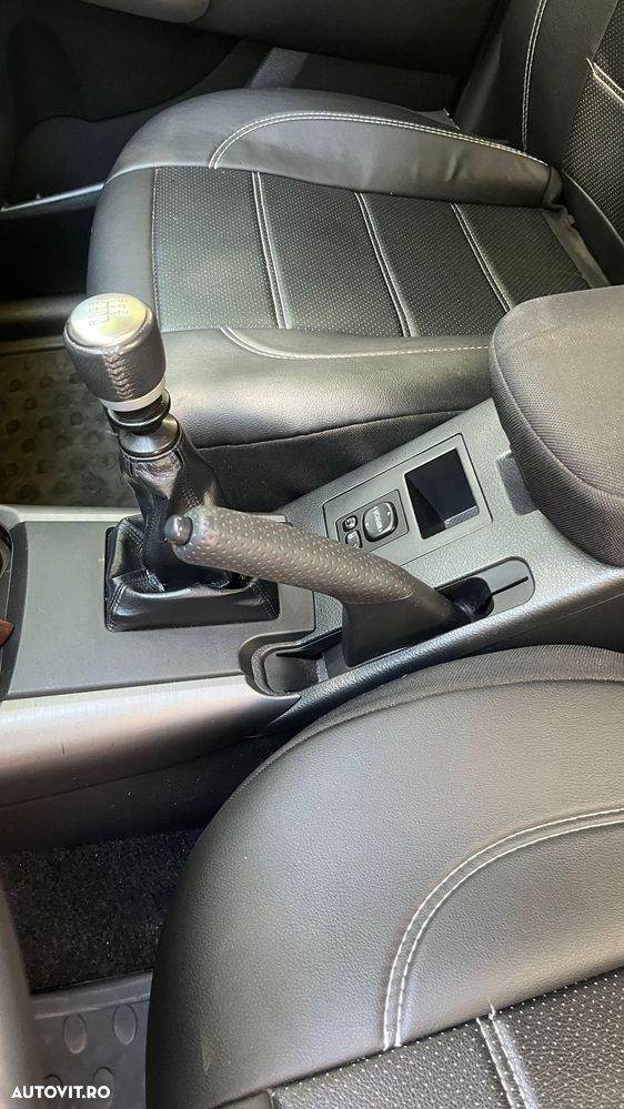 Toyota RAV4 2.2 D-4D Executive - 6