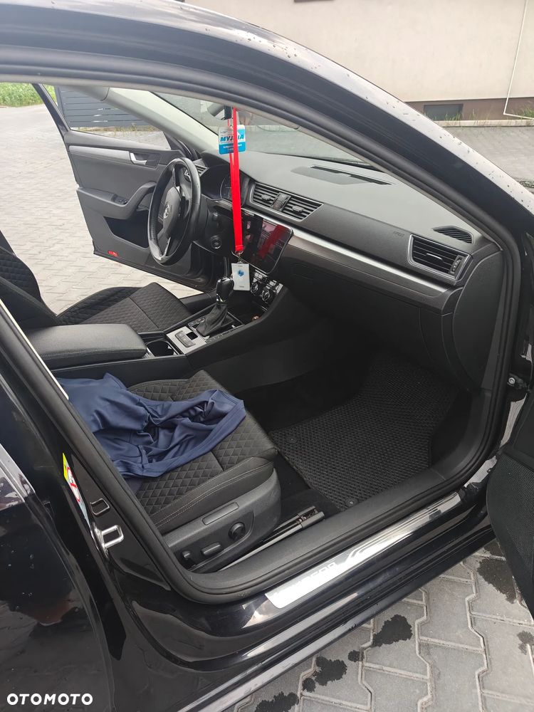 Skoda Superb 2.0 TDI Ambition DSG - 27