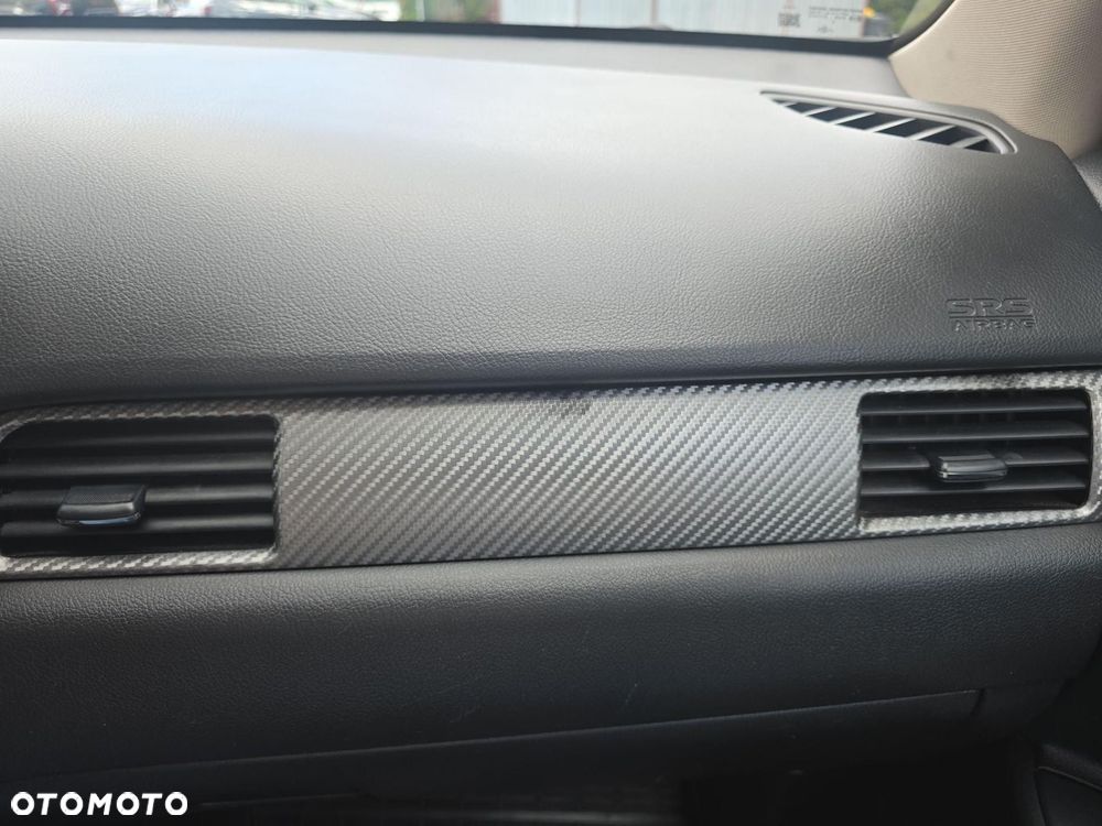 Mitsubishi Outlander 2.0 Intense 4WD CVT - 22