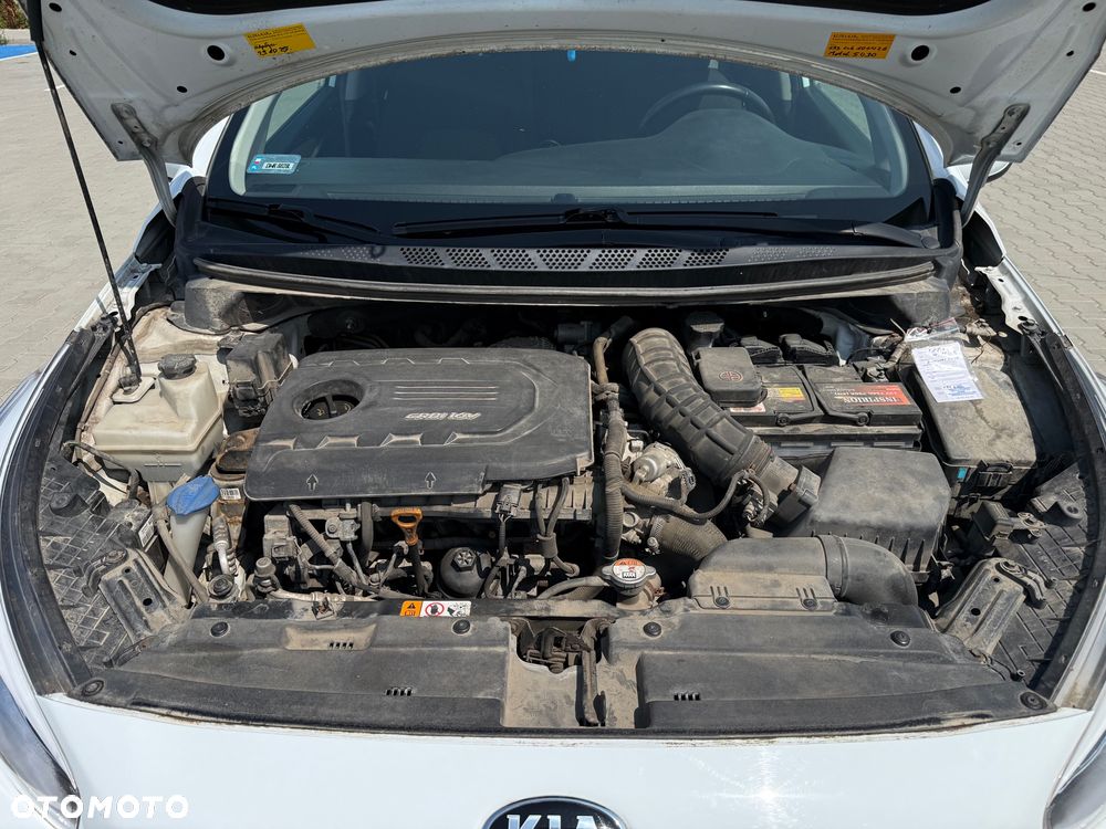 Kia Ceed - 10
