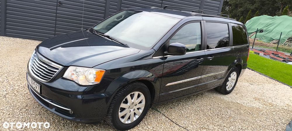 Chrysler Town & Country - 31