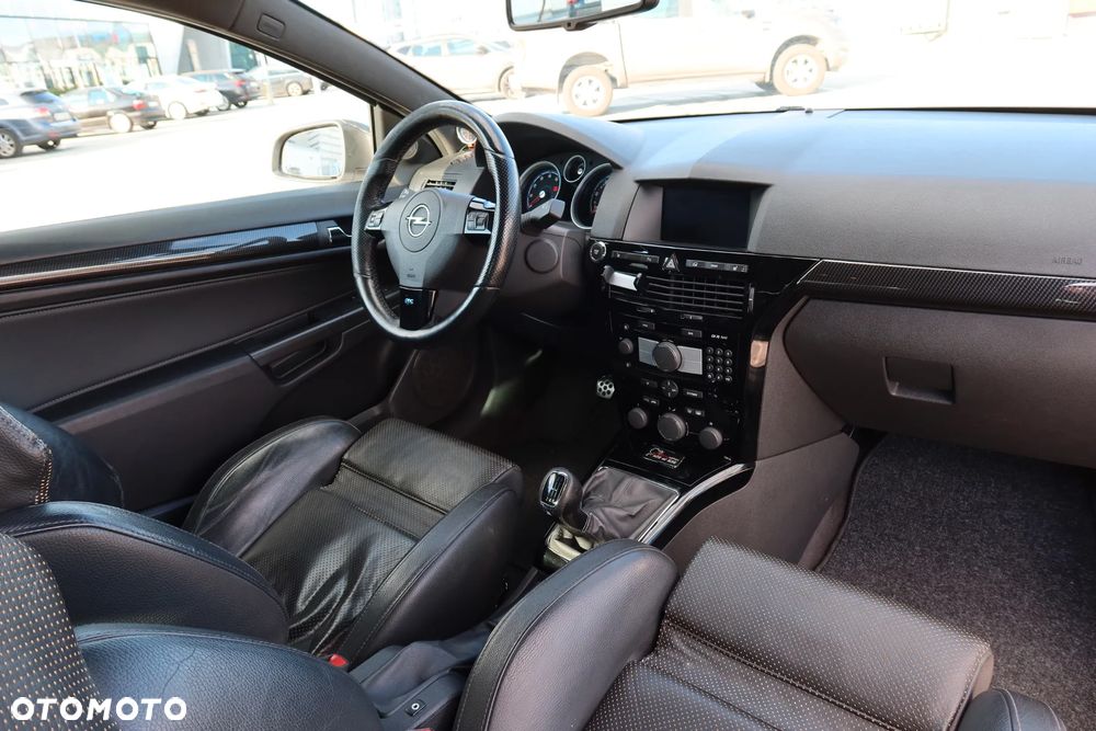 Opel Astra OPC Nürburgring Edition - 13