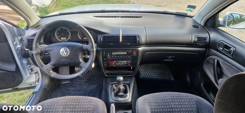 Volkswagen Passat 1.9 TDI Basis - 8