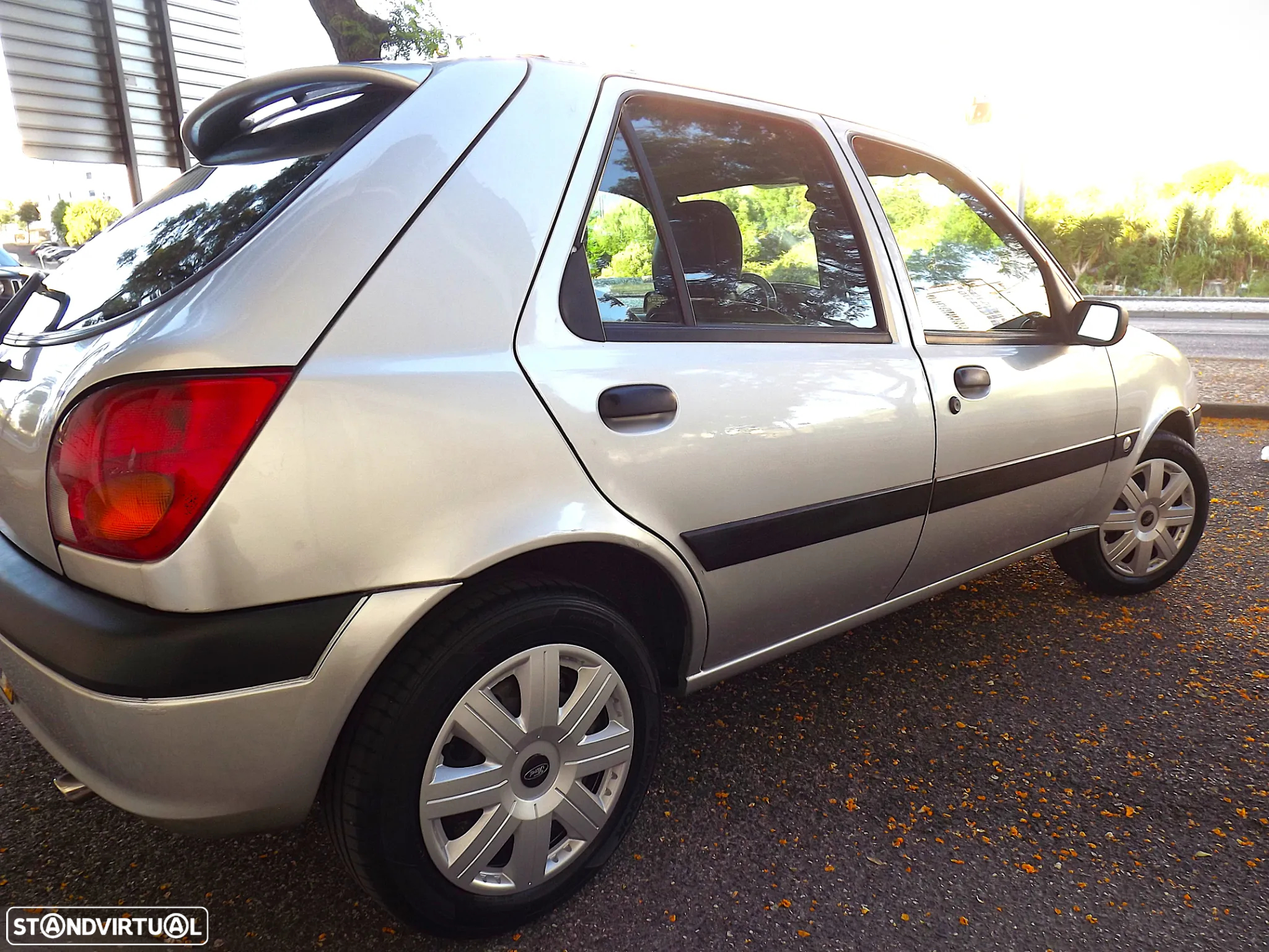 Ford Fiesta 1.25 Techno - 21