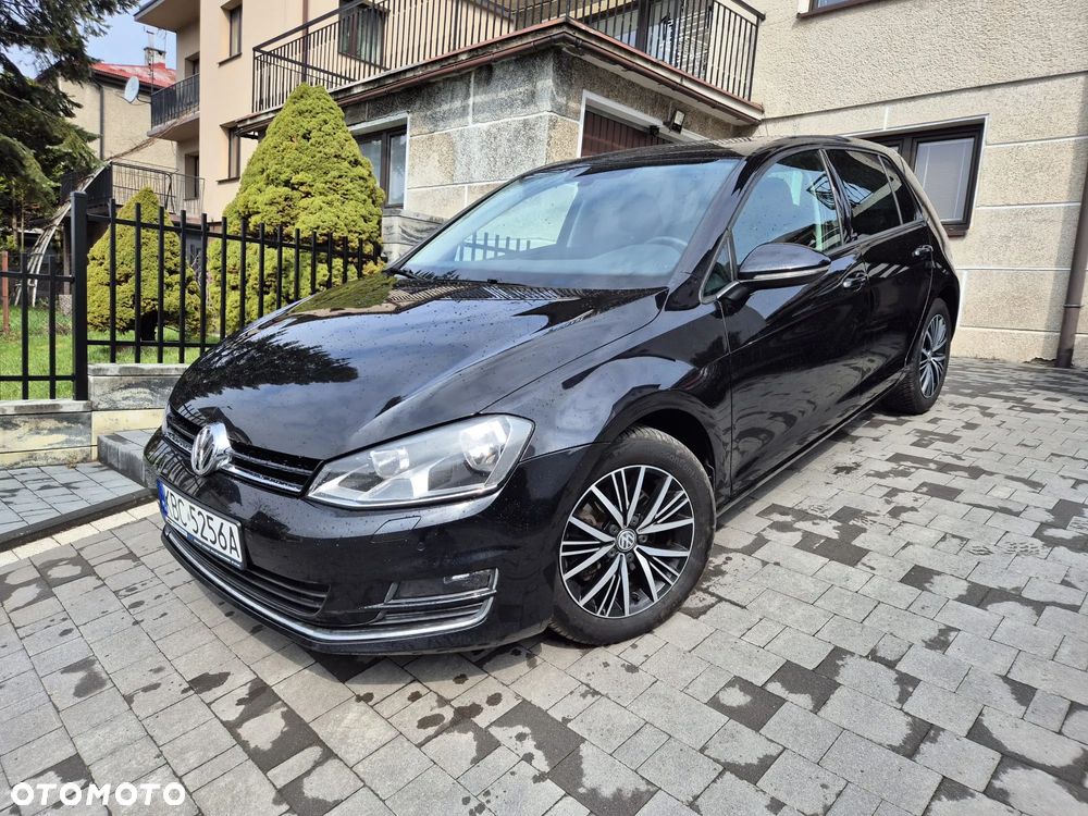 Volkswagen Golf - 2