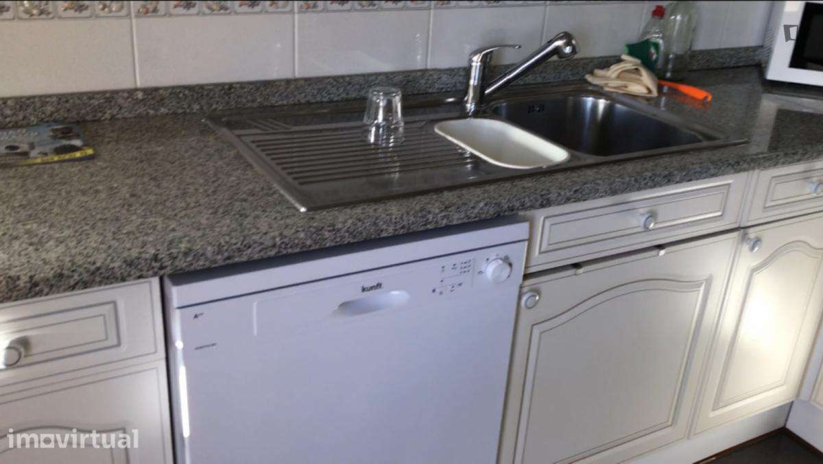 Quarto - localizado em Alameda Lisbon - Grande imagem: 5/33