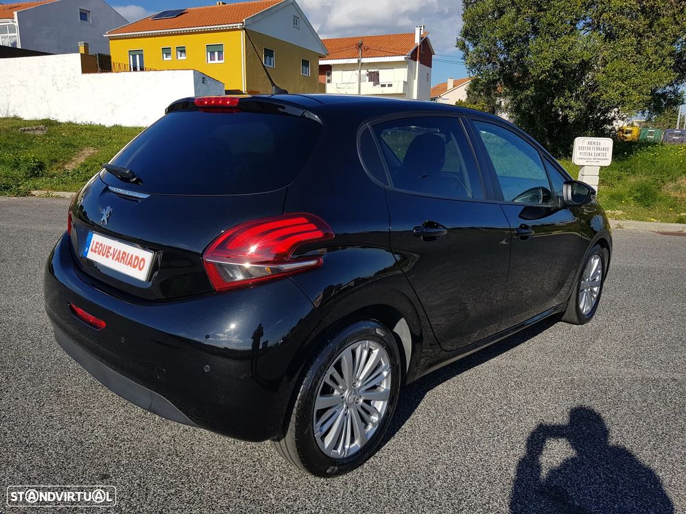 Peugeot 208 1.5 BlueHDi Signature - 11
