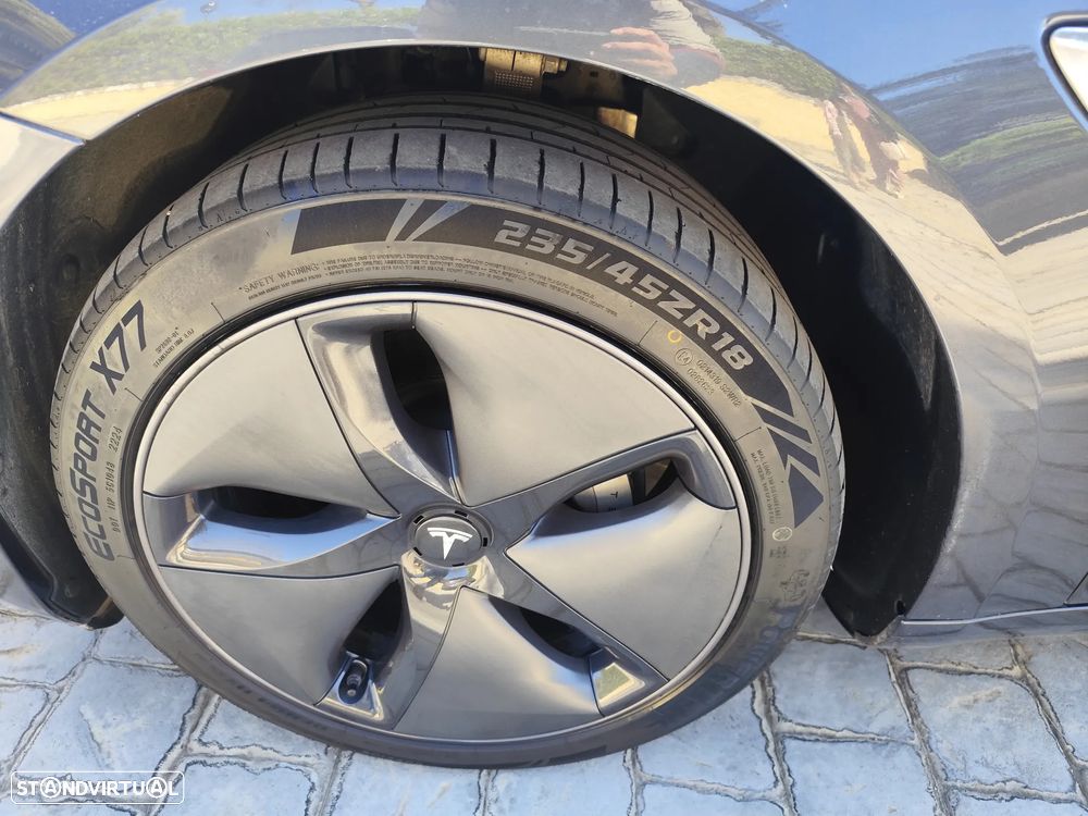 Tesla Model 3 Long-Range Dual Motor AWD - 3