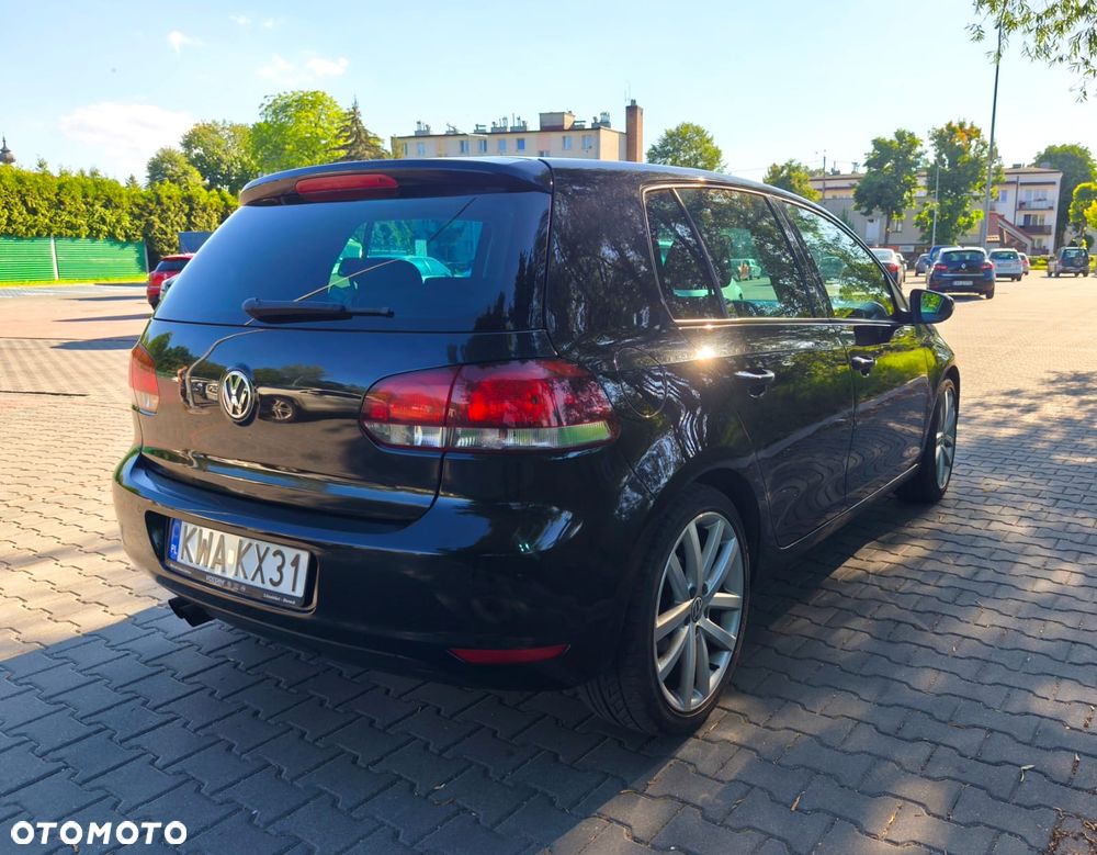 Volkswagen Golf 2.0 TDI Highline - 17