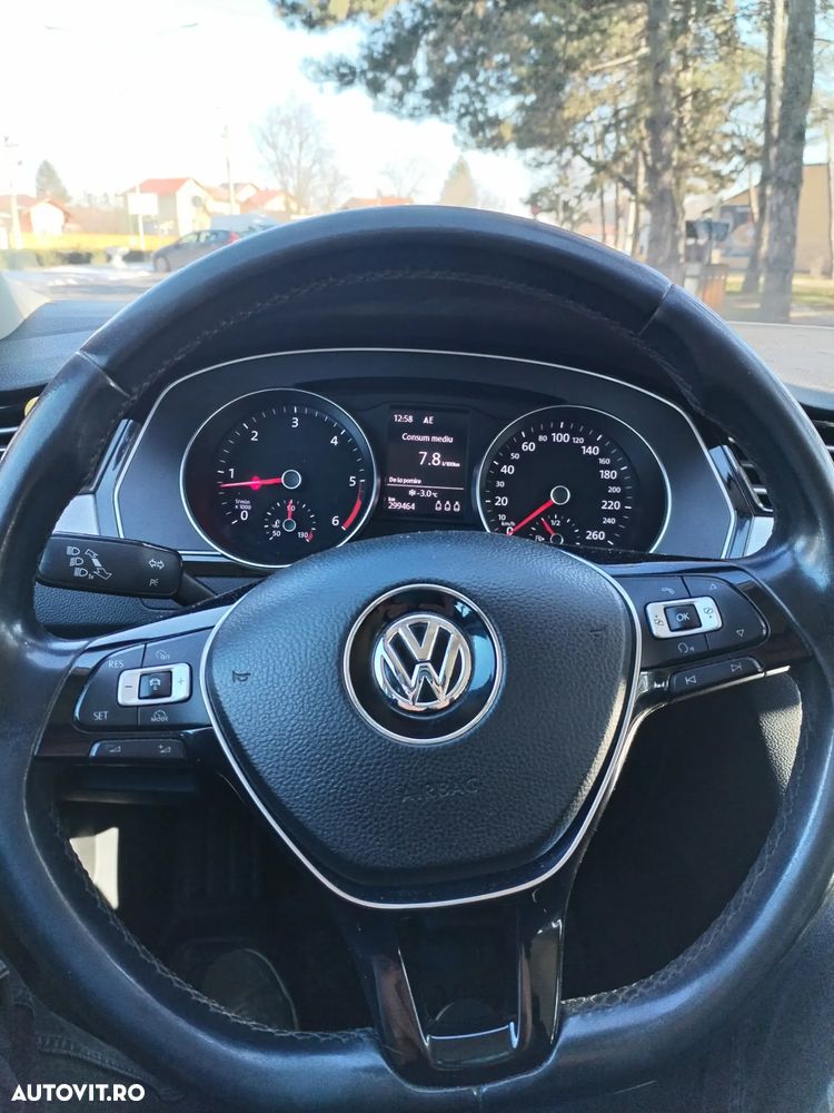 Volkswagen Passat - 6