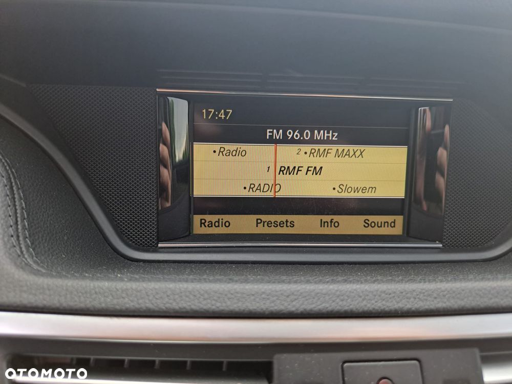 Mercedes-Benz Klasa E 220 CDI DPF BlueEFFICIENCY 7G-TRONIC Elegance - 15